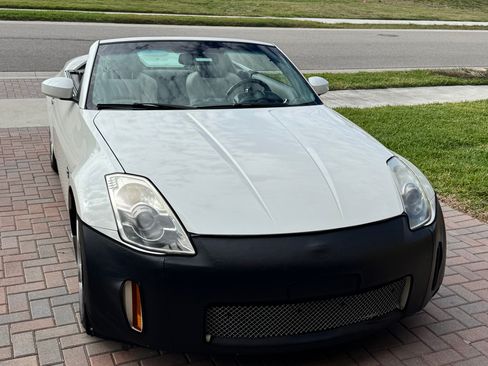 Used 2006 Nissan 350Z Touring image 1