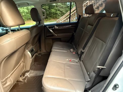 Used 2010 Lexus GX 460 AWD/4WD image 15