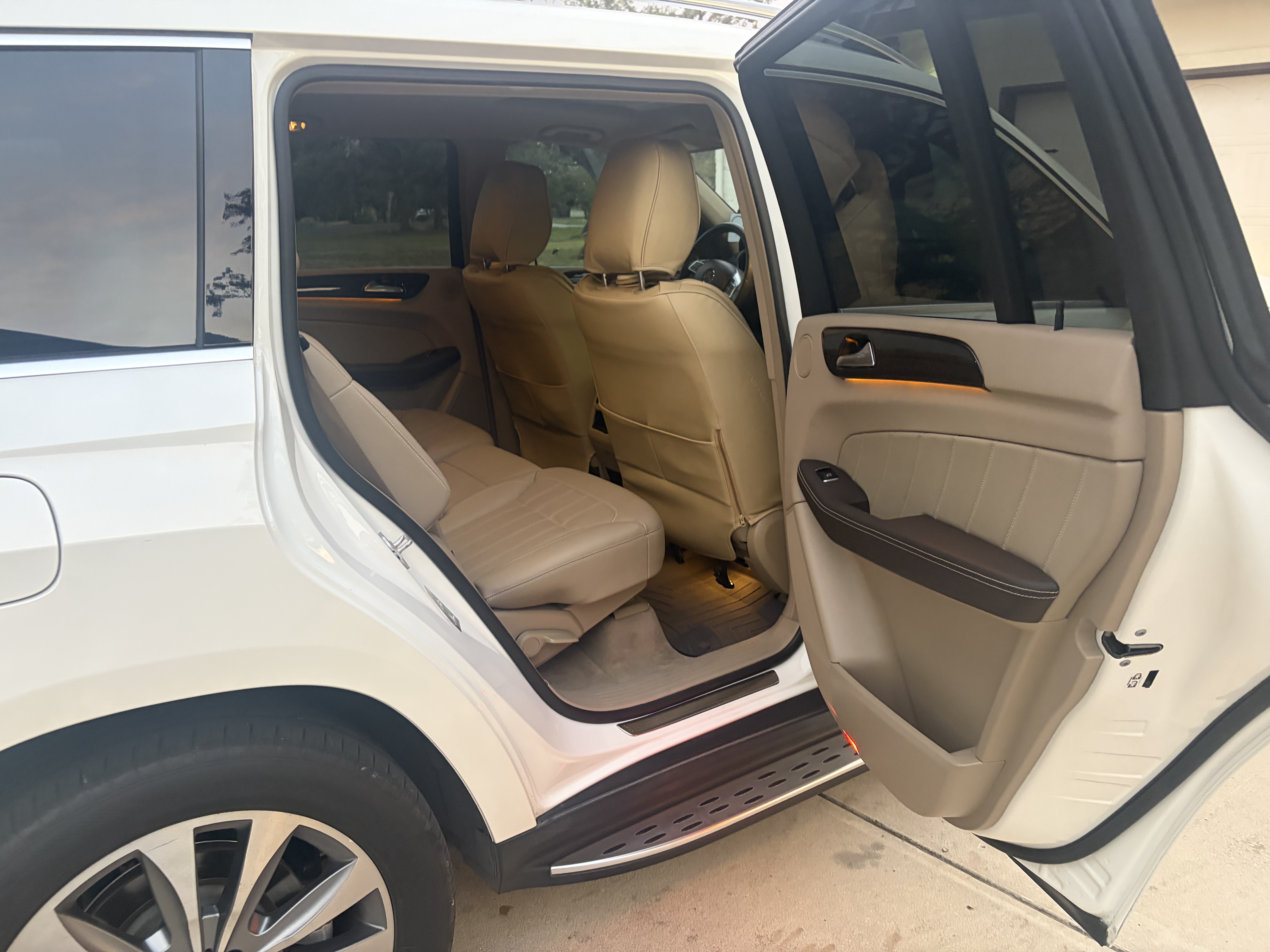 Used 2015 Mercedes-Benz GL 450 4MATIC image 8