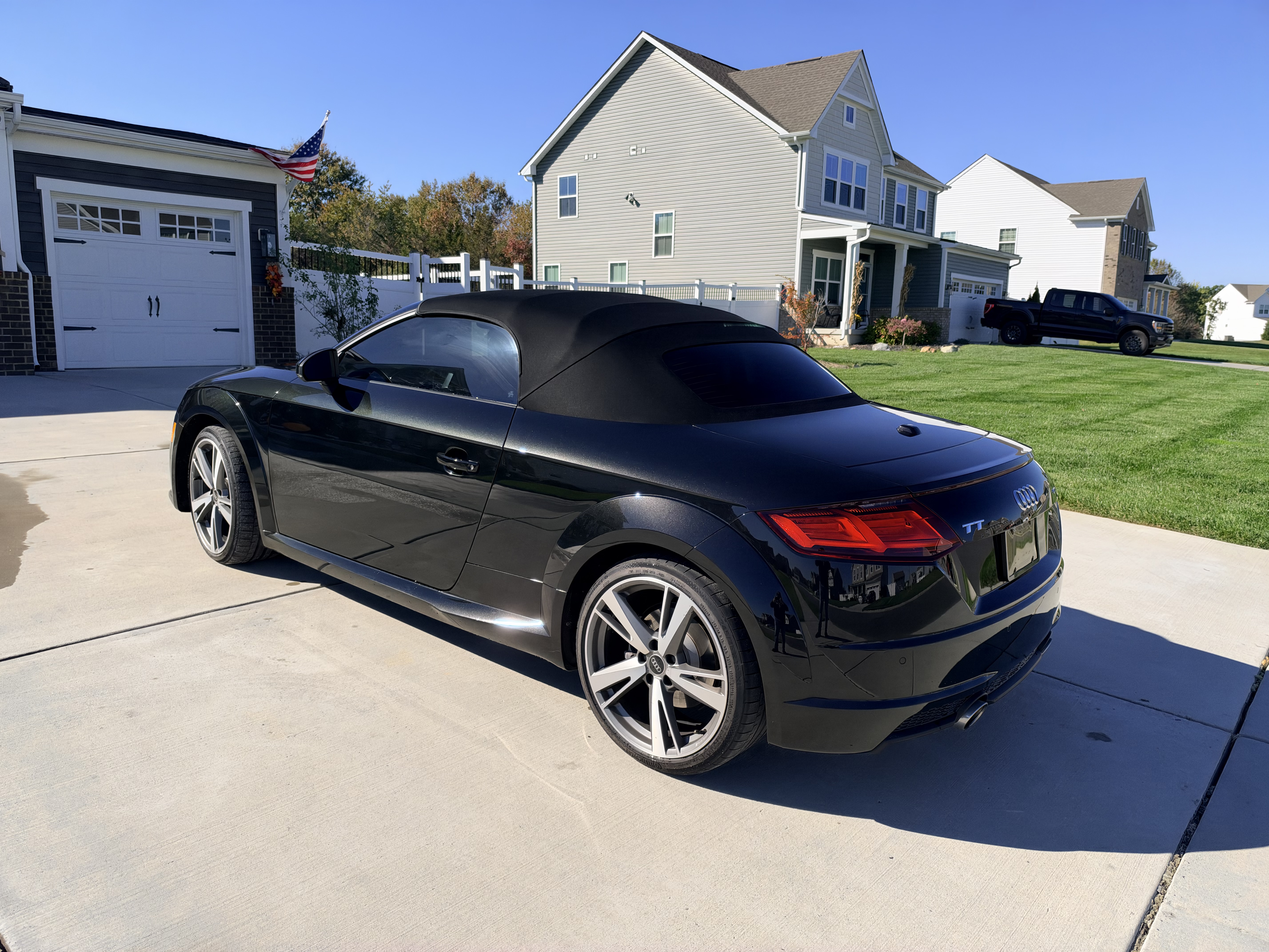 Used 2023 Audi TT 2.0T AWD/4WD image 2