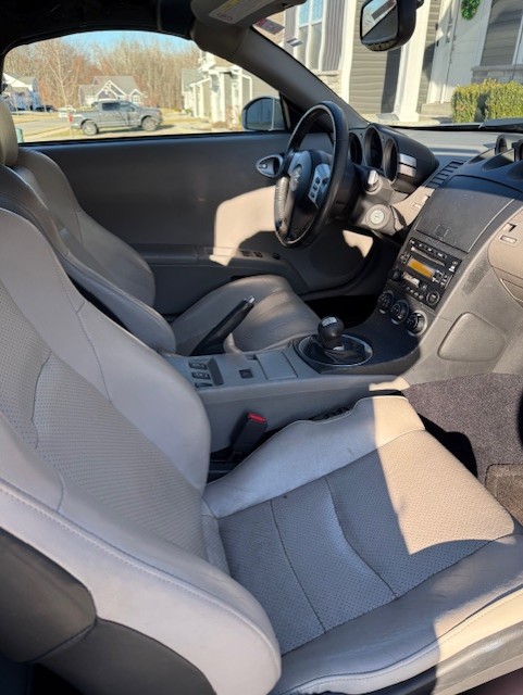 Used 2004 Nissan 350Z Touring RWD image 18