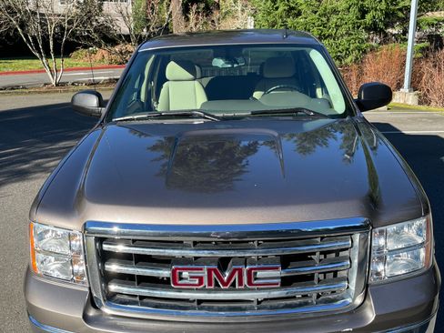 Used 2013 GMC Sierra 1500 SLE w/ Power Tech Package image 4