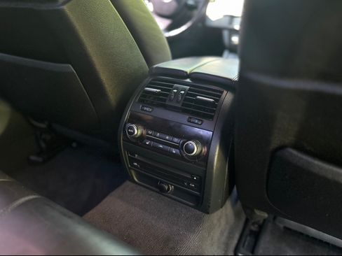 Used 2013 BMW M5 RWD image 23