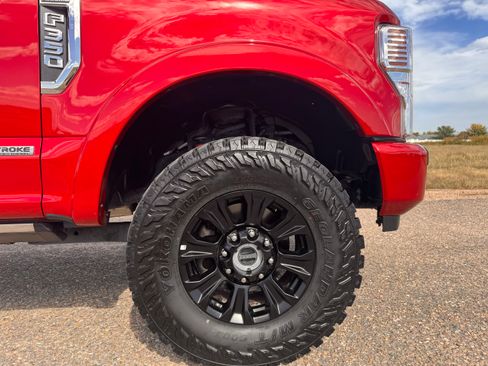 Used 2022 Ford F350 Platinum w/ Tremor Off-Road Package image 5