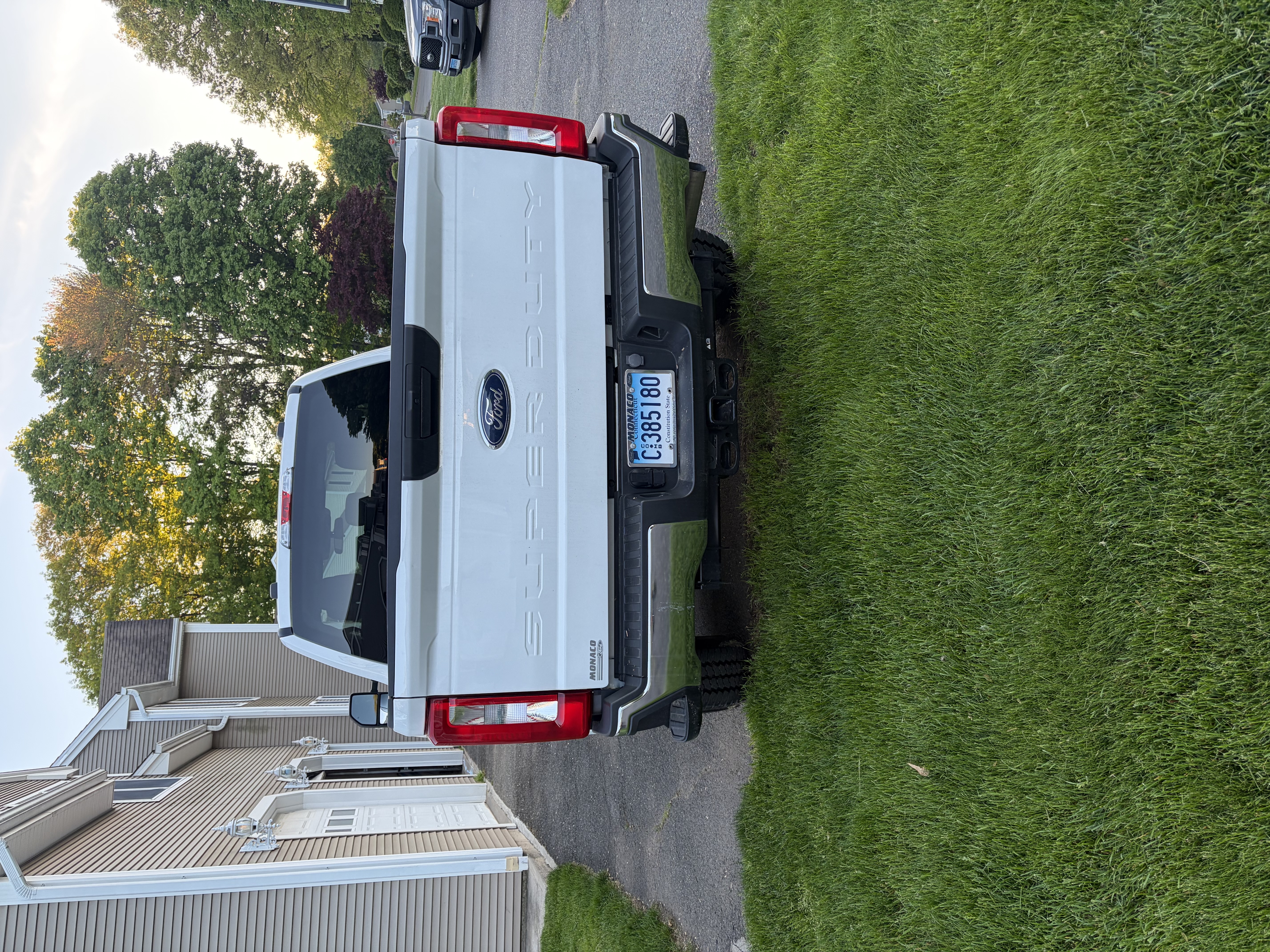 Used 2024 Ford F250 XLT w/ Snow Plow Prep Package AWD/4WD image 5