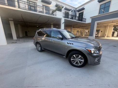 Used 2016 INFINITI QX80 2WD w/ Driver's Assistance Package image 4