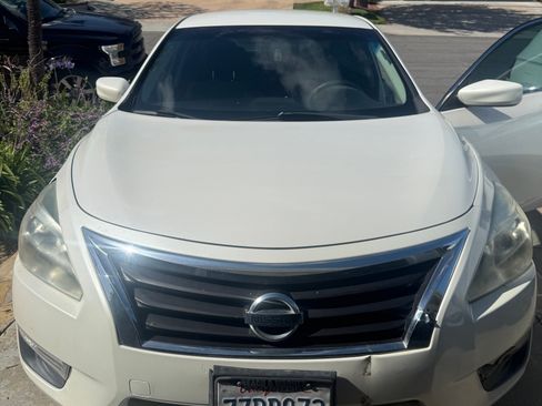 Used 2015 Nissan Altima 2.5 S w/ Sport Value Package FWD image 5