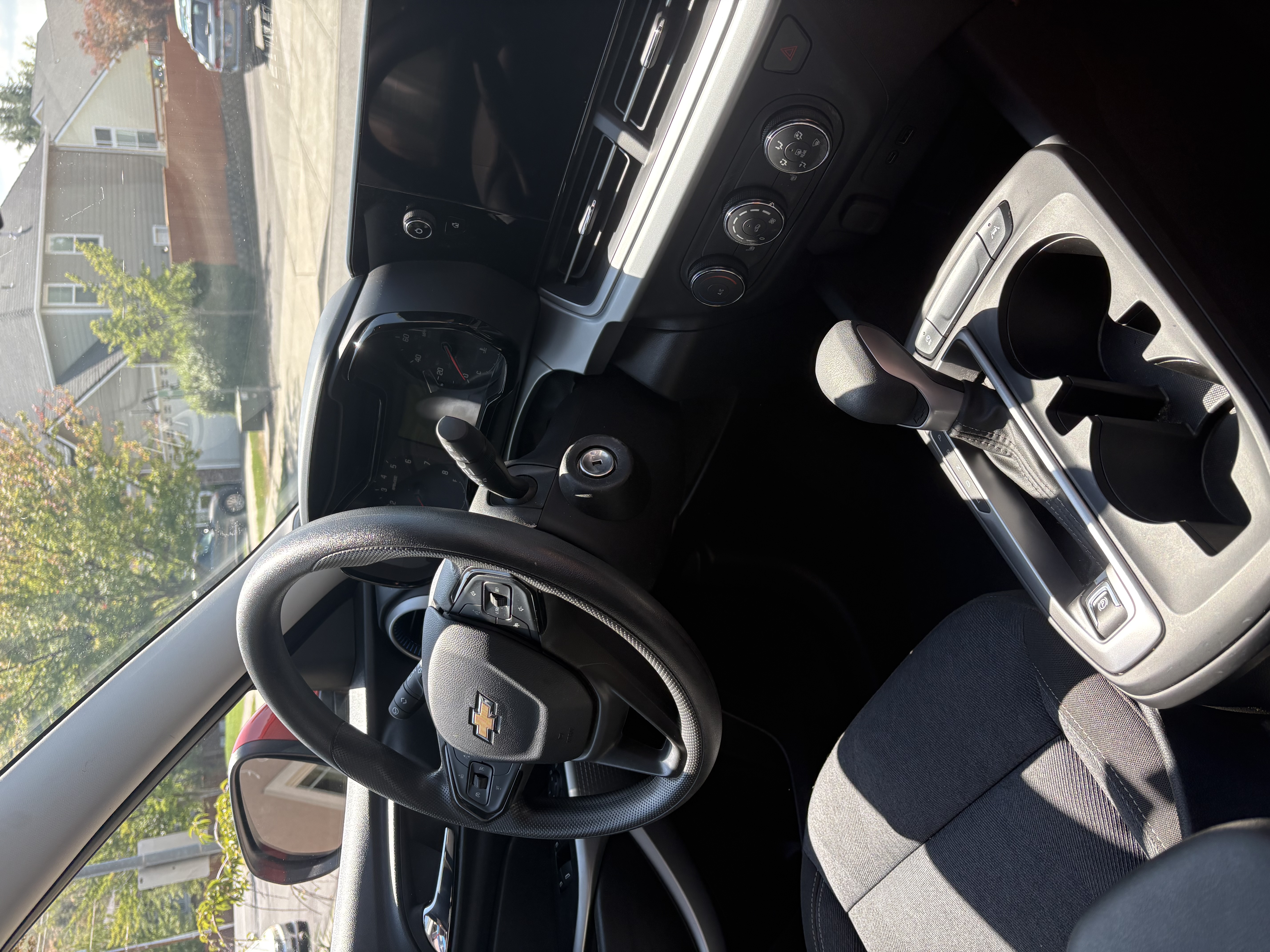 Used 2024 Chevrolet Trax LS w/ LS Convenience Package FWD image 8