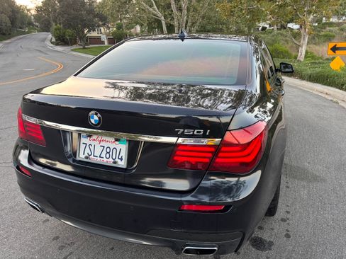 Used 2013 BMW 750i RWD image 6