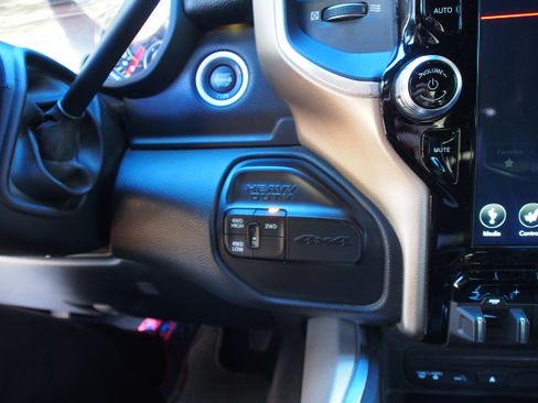 Used 2019 RAM 3500 Laramie image 10