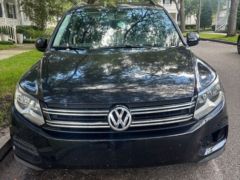 Used 2015 Volkswagen Tiguan S FWD image 1