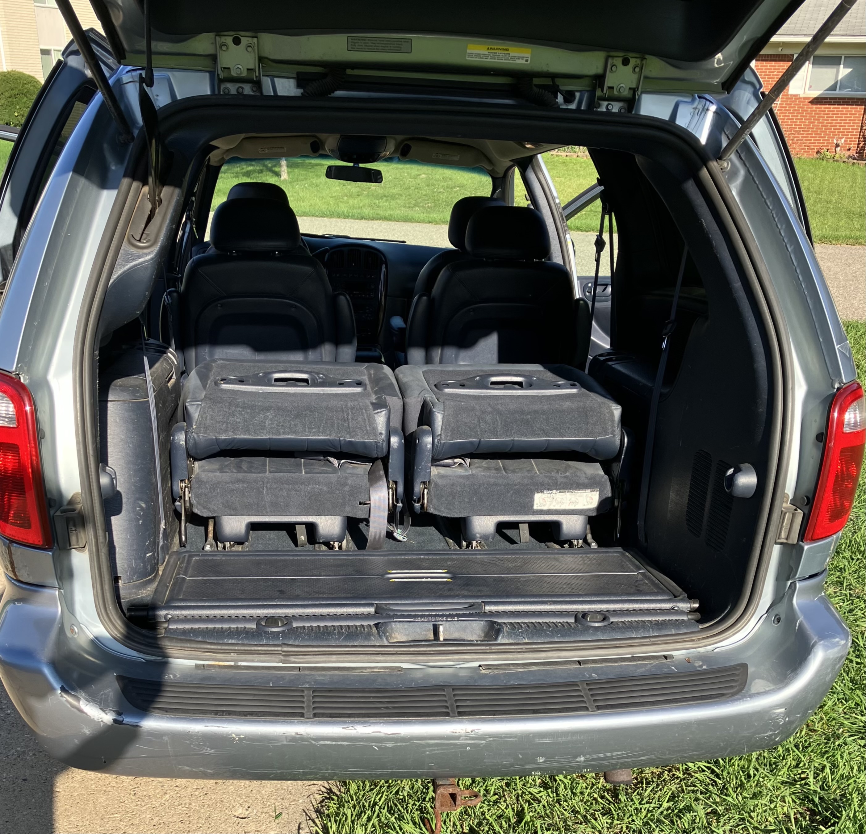 Used 2002 Chrysler Town & Country LXi FWD image 19