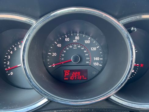 Used 2012 Kia Sorento LX w/ Convenience Pkg FWD image 12
