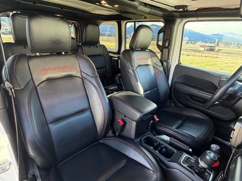 Used 2019 Jeep Wrangler Unlimited Rubicon w/ Advanced Safety Group image 13