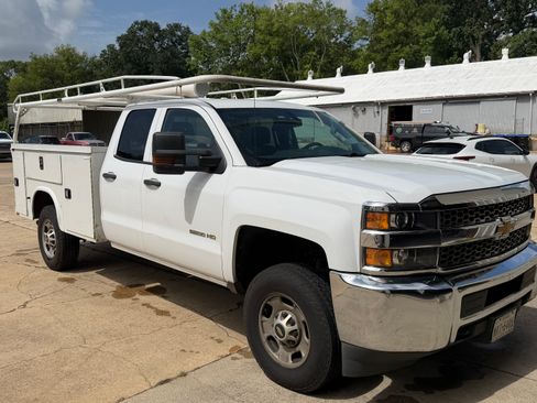 Used 2019 Chevrolet Silverado 2500 W/T w/ WT Convenience Package RWD image 1