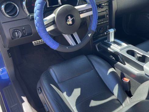 Used 2005 Ford Mustang Premium RWD image 6