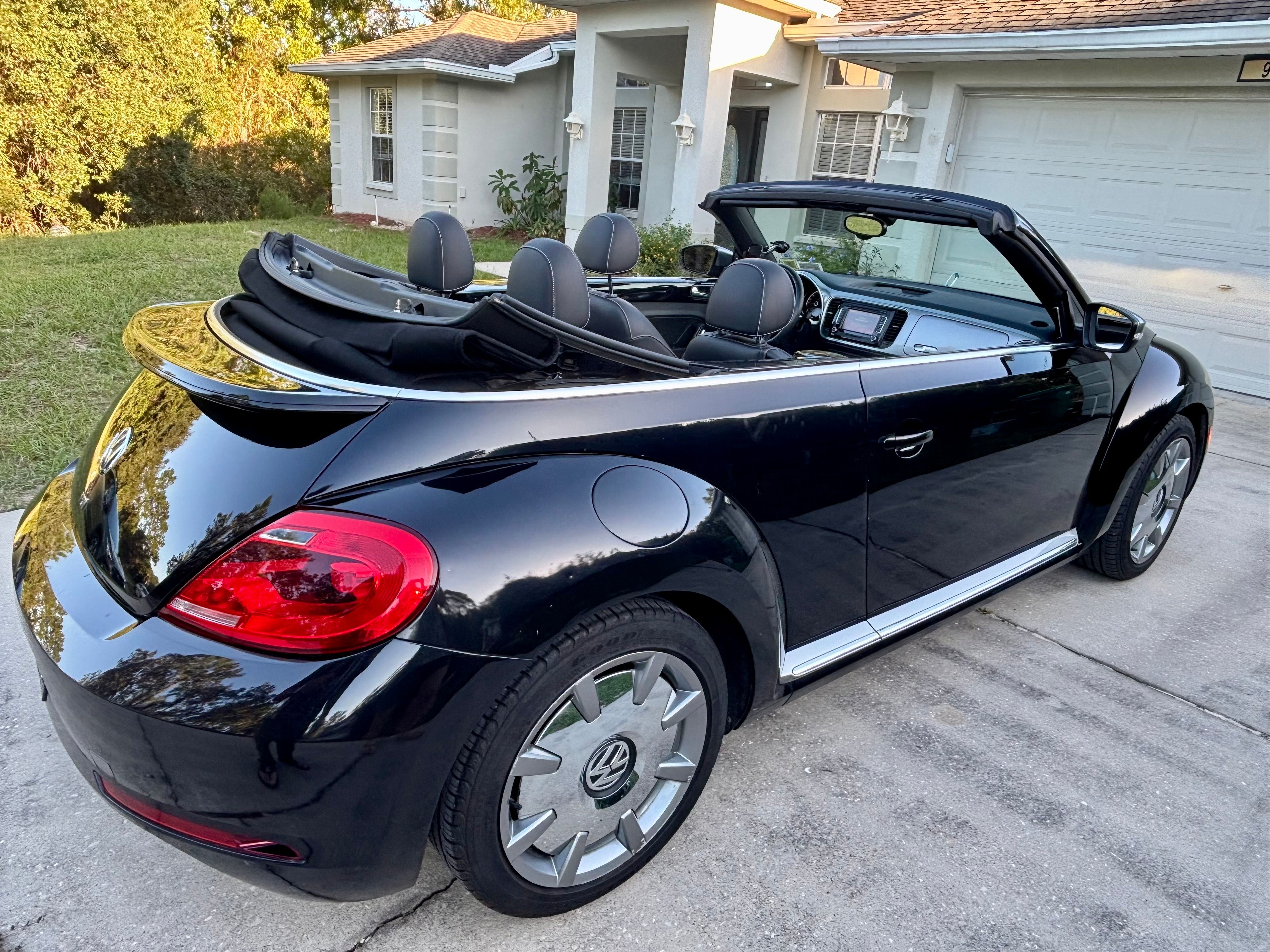 Used 2014 Volkswagen Beetle TDI FWD image 18