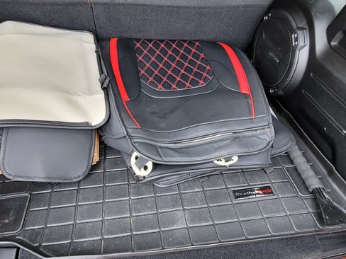 Used 2020 Jeep Wrangler Unlimited Sahara w/ Dual Top Group image 10