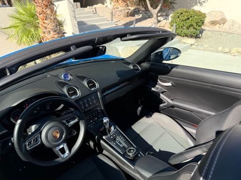 Used 2022 Porsche 718 Boxster image 15