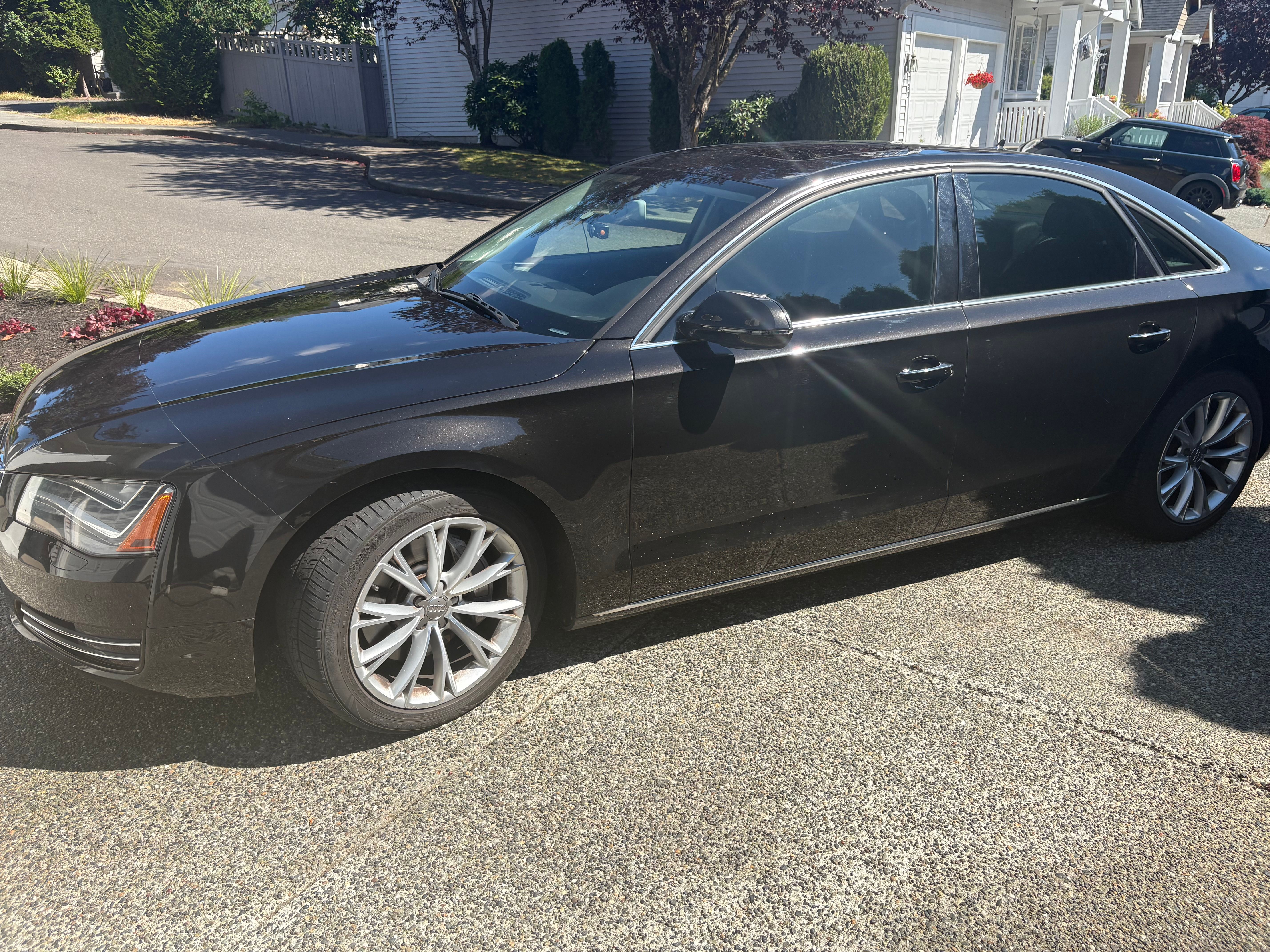 Used 2013 Audi A8 3.0T AWD/4WD image 5