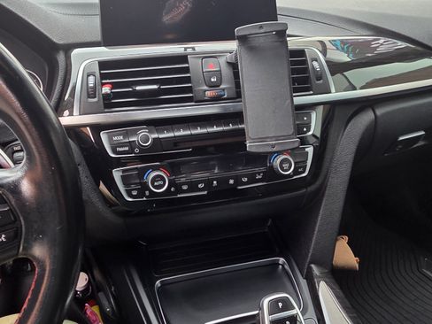 Used 2018 BMW 430i Convertible image 11