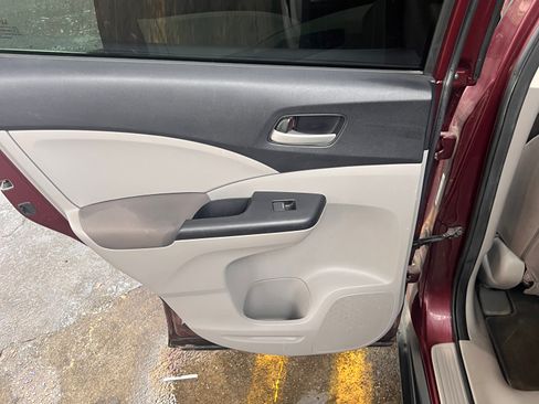 Used 2014 Honda CR-V LX image 11