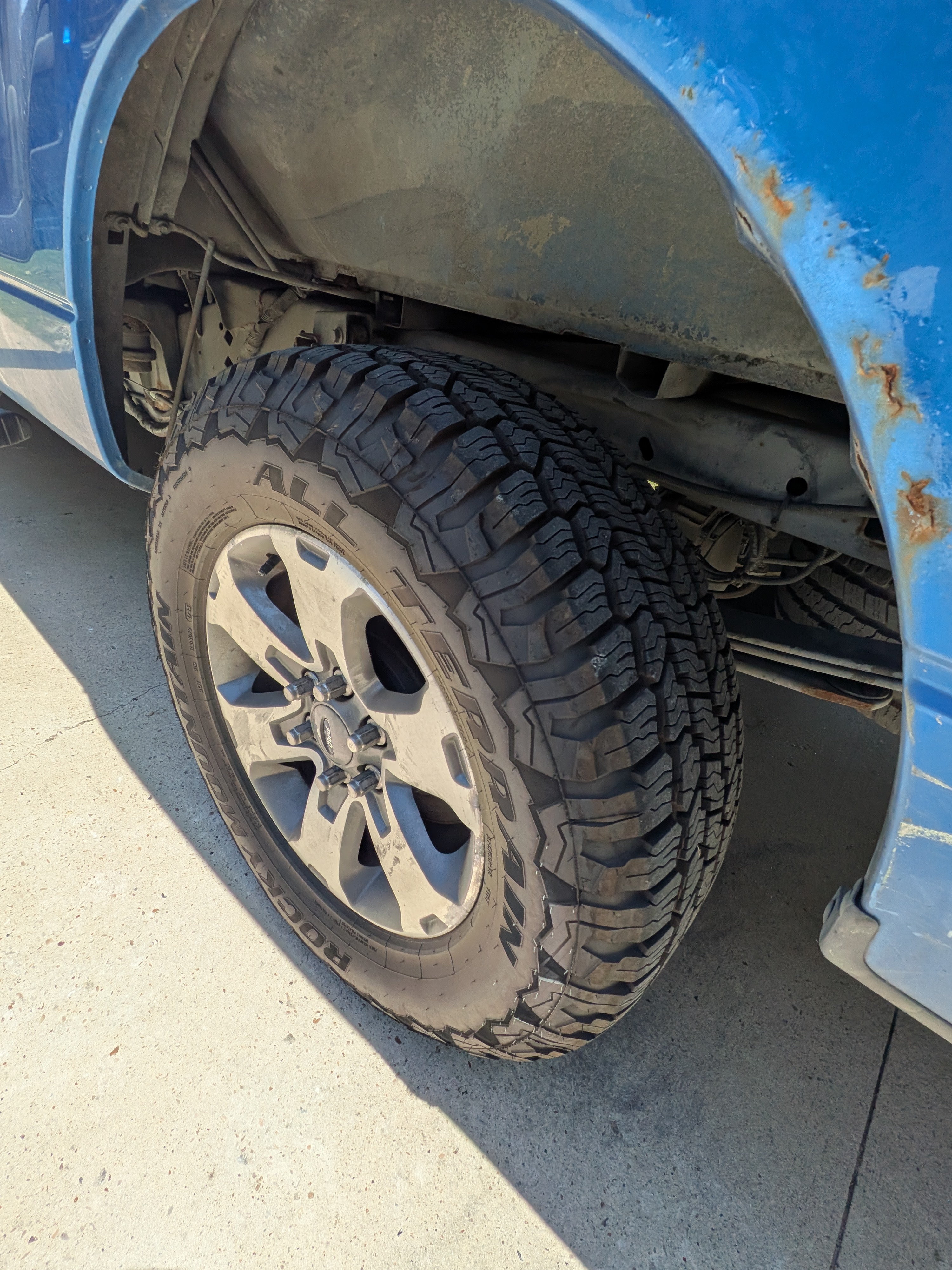 Used 2013 Ford F150 STX w/ Mid Equipment Group AWD/4WD image 12