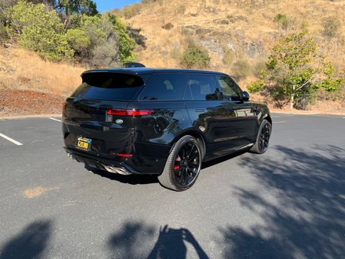 Used 2023 Land Rover Range Rover Sport First Edition image 5