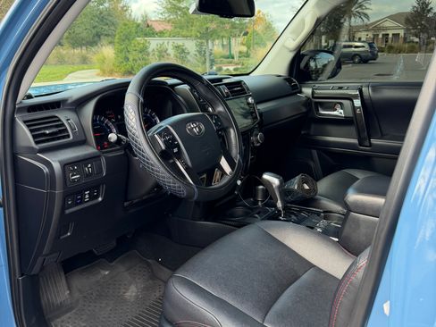 Used 2018 Toyota 4Runner TRD Pro AWD/4WD image 9