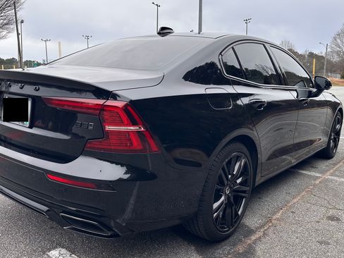 Used 2022 Volvo S60 B5 R-Design w/ Advanced Package image 8