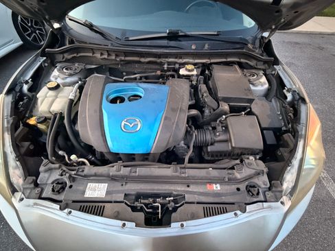 Used 2013 MAZDA MAZDA3 i Touring FWD image 9