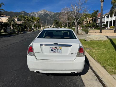 Used 2007 Ford Fusion SEL image 4