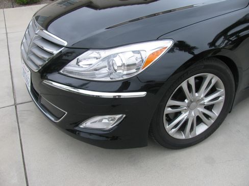 Used 2013 Hyundai Genesis 3.8 w/ Technology Pkg image 13