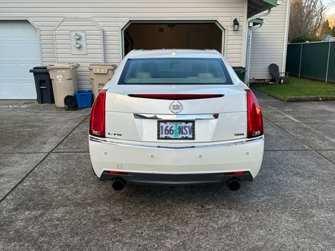 Used 2010 Cadillac CTS Premium image 4