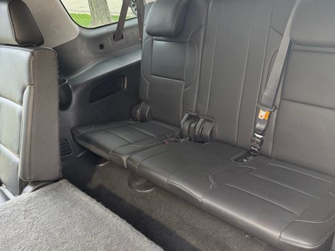 Used 2018 GMC Yukon XL SLT w/ Open Road Package image 9