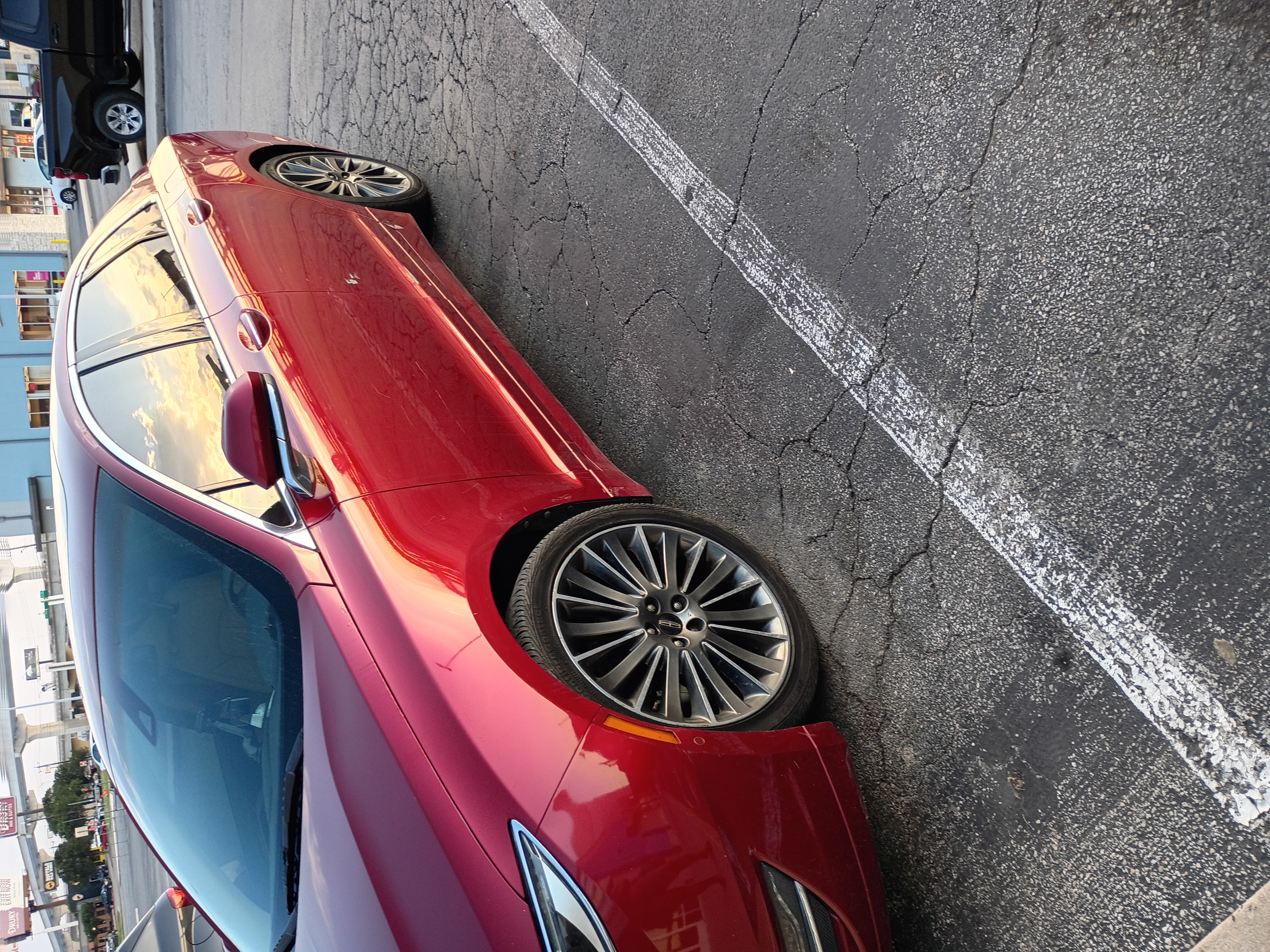 Used 2013 Lincoln MKZ Hybrid FWD image 1