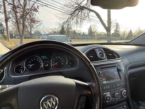 Used 2017 Buick Enclave Leather image 9