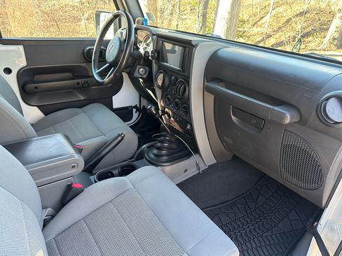 Used 2009 Jeep Wrangler Rubicon w/ PWR Convenience Group image 10