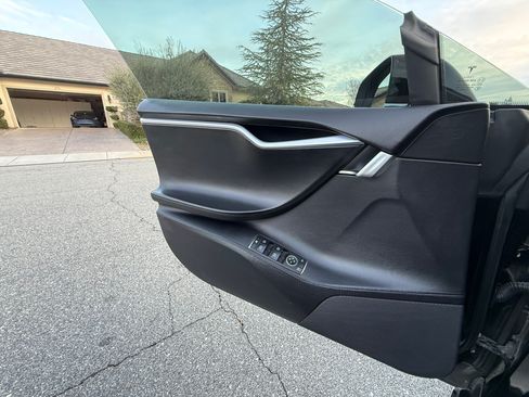 Used 2013 Tesla Model S image 28