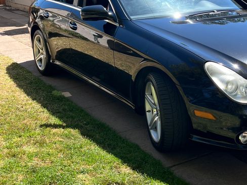 Used 2011 Mercedes-Benz CLS 550 image 4