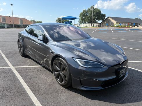 Used 2025 Tesla Model S AWD/4WD image 4
