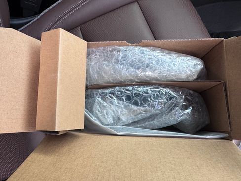 Used 2024 Chevrolet Suburban High Country w/ Advanced Technology Package image 25