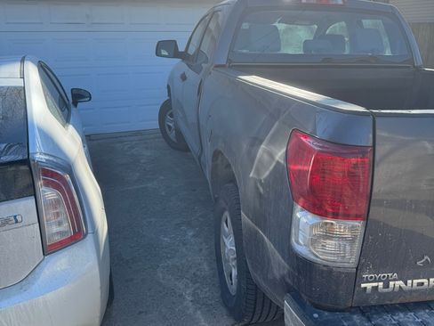 Used 2011 Toyota Tundra 4x4 Double Cab w/ Tow Pkg image 5