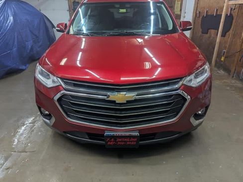 Used 2018 Chevrolet Traverse LT image 1