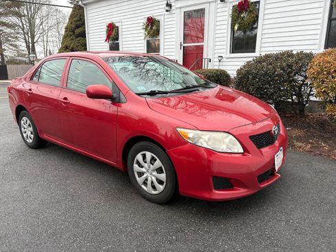 Used 2010 Toyota Corolla LE image 2