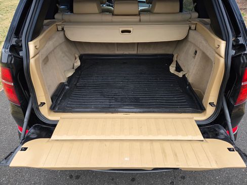 Used 2011 BMW X5 xDrive50i image 26
