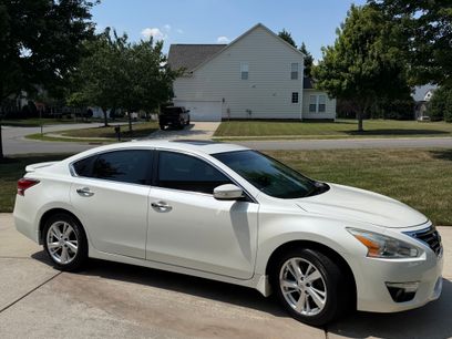 Used 2015 Nissan Altima 2.5 SL w/ Technology Package