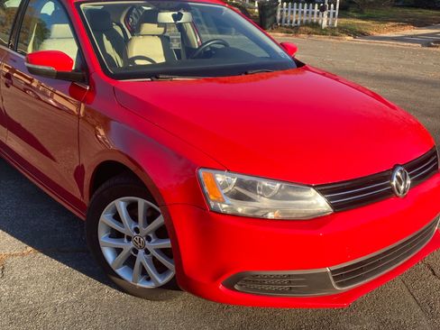 Used 2013 Volkswagen Jetta SE image 4
