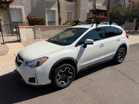 Used 2016 Subaru Crosstrek 2.0i Premium w/ Popular Package #1 AWD/4WD image 1