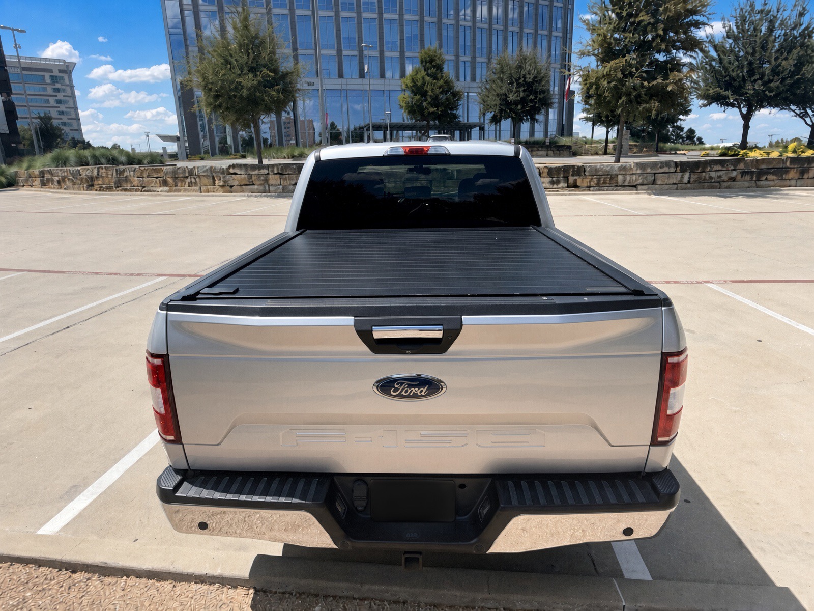 Used 2018 Ford F150 XLT w/ Equipment Group 302A Luxury AWD/4WD image 11